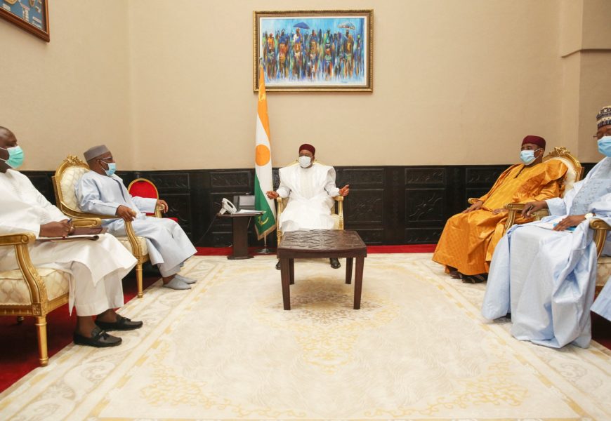 Le Président de la République, SEM Issoufou Mahamadou, s’est entretenu lundi, 25 mai 2020, avec le Président de la Commission de l’UEMOA, M. Abdallah Boureima.