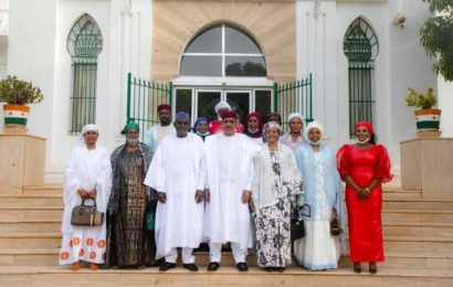 Le Président de la République, Chef de l’Etat, SE Mohamed Bazoum, a reçu vendredi en fin d’après-midi 4 juin 2021, une délégation de femmes