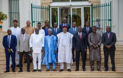 Le Président de la République, Chef de l’Etat, SEM Mohamed Bazoum, a reçu les ministres de l’Agriculture et d l’Élevage des pays membres de l’UEMOA et le Président de la Commission de cette institution