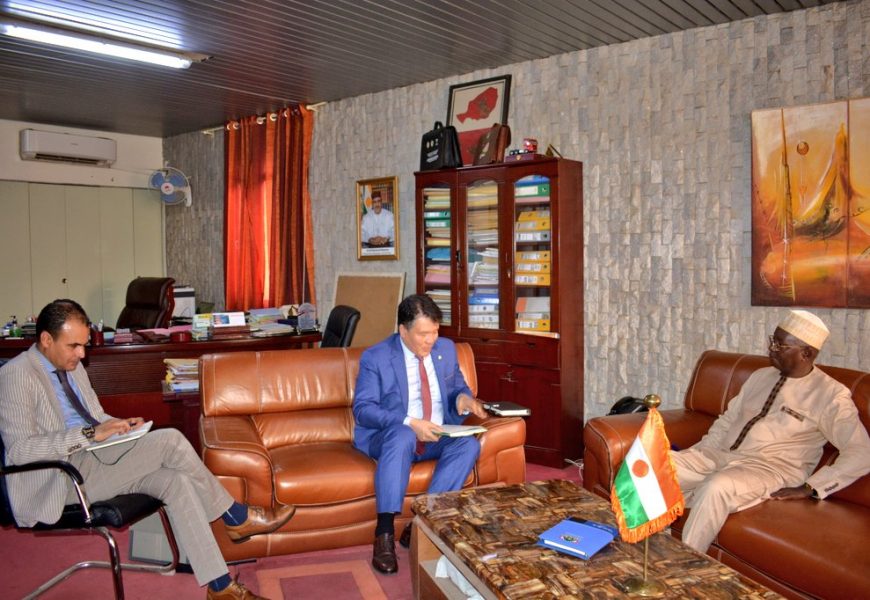 Rencontre du ministre de l’Agriculture avec   le Directeur de l’Organisation Islamique pour la Sécurité Alimentaire (IOFS)
