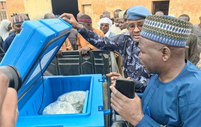 Visite du  ministre de l’Agriculture et de l’Élevage Mahaman Elh Ousmane   dans les locaux de la Direction Générale du Développement Pastoral et de la Production des industriels animales ( DGDP/P/IA) .