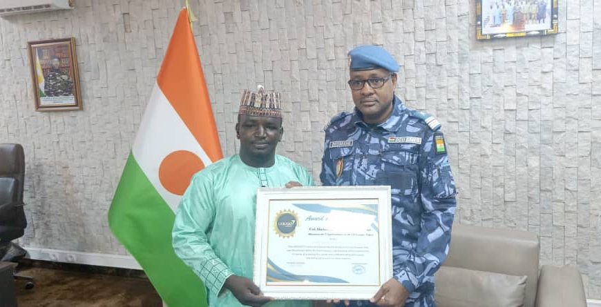 Distinction du groupe de presse Hausa Bakoye au ministre de l’Agriculture et de l’Elevage